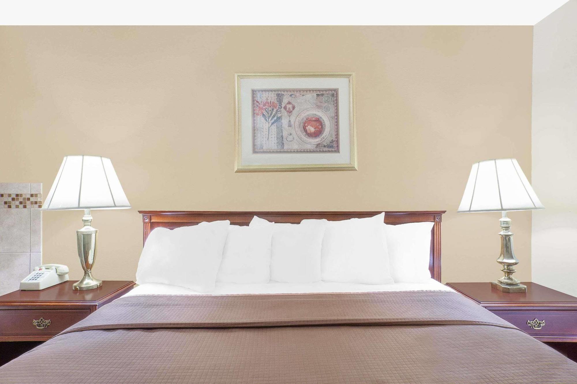 Howard Johnson By Wyndham Atlantic City Egg Harbor Township Hotel Exterior foto